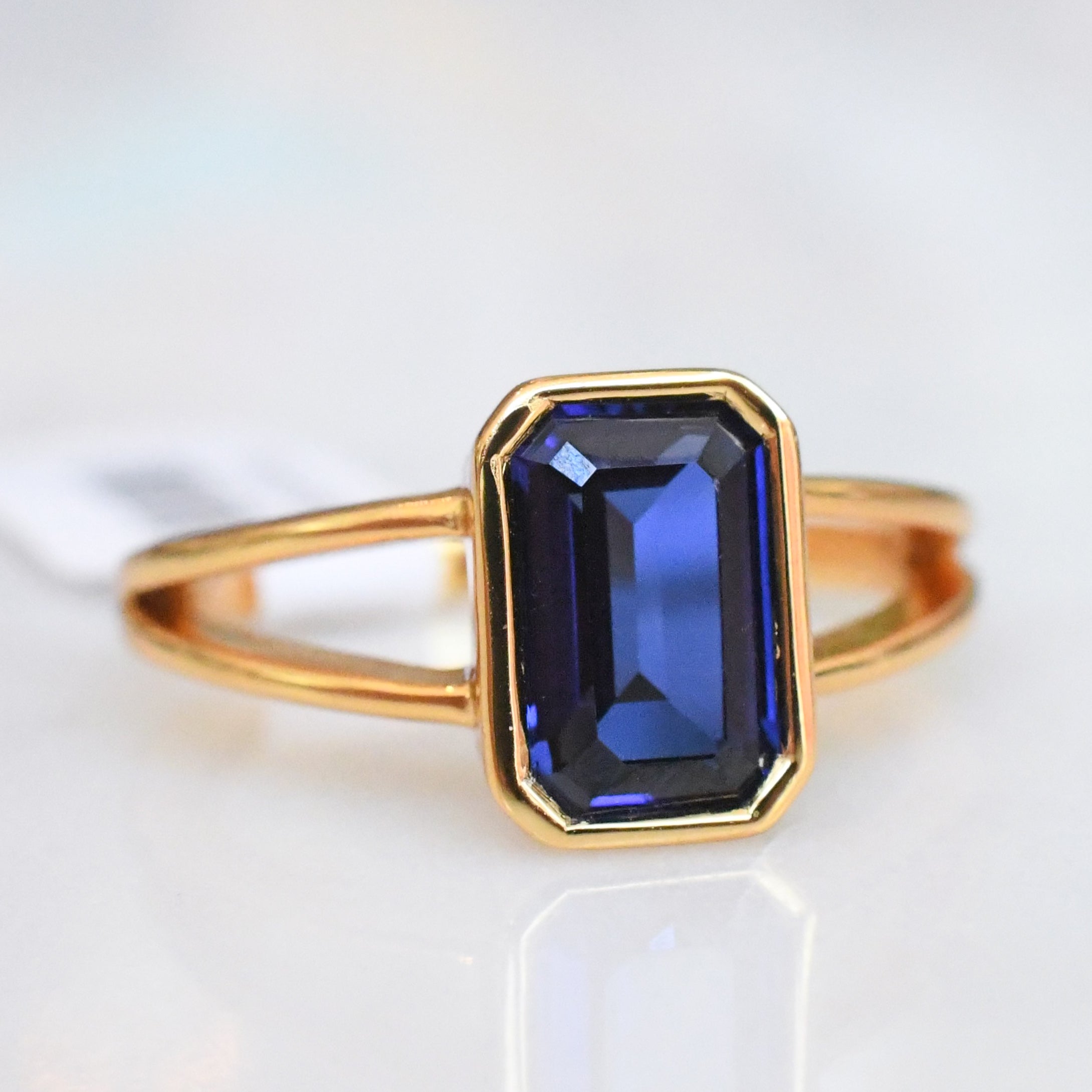 Split Band Dark Blue Sapphire Ring - Gold Plated